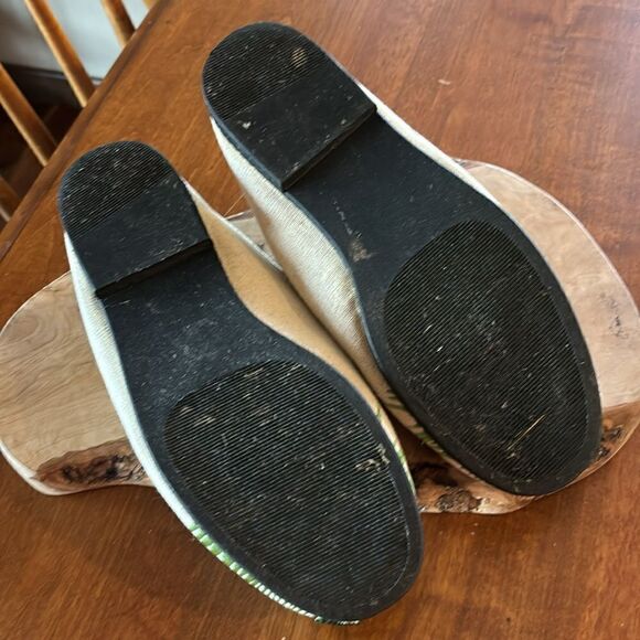 Embroidered & Beaded Slides - Size 8 - Picture 7 of 7